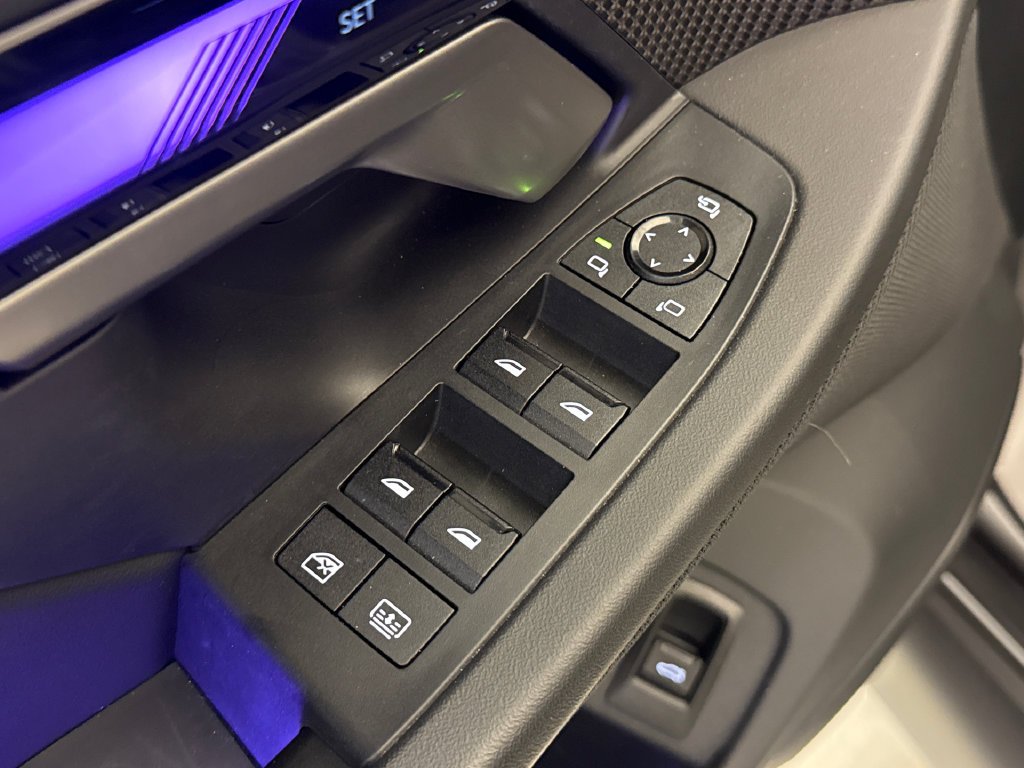 Used 2025 Grey BMW Base image 22