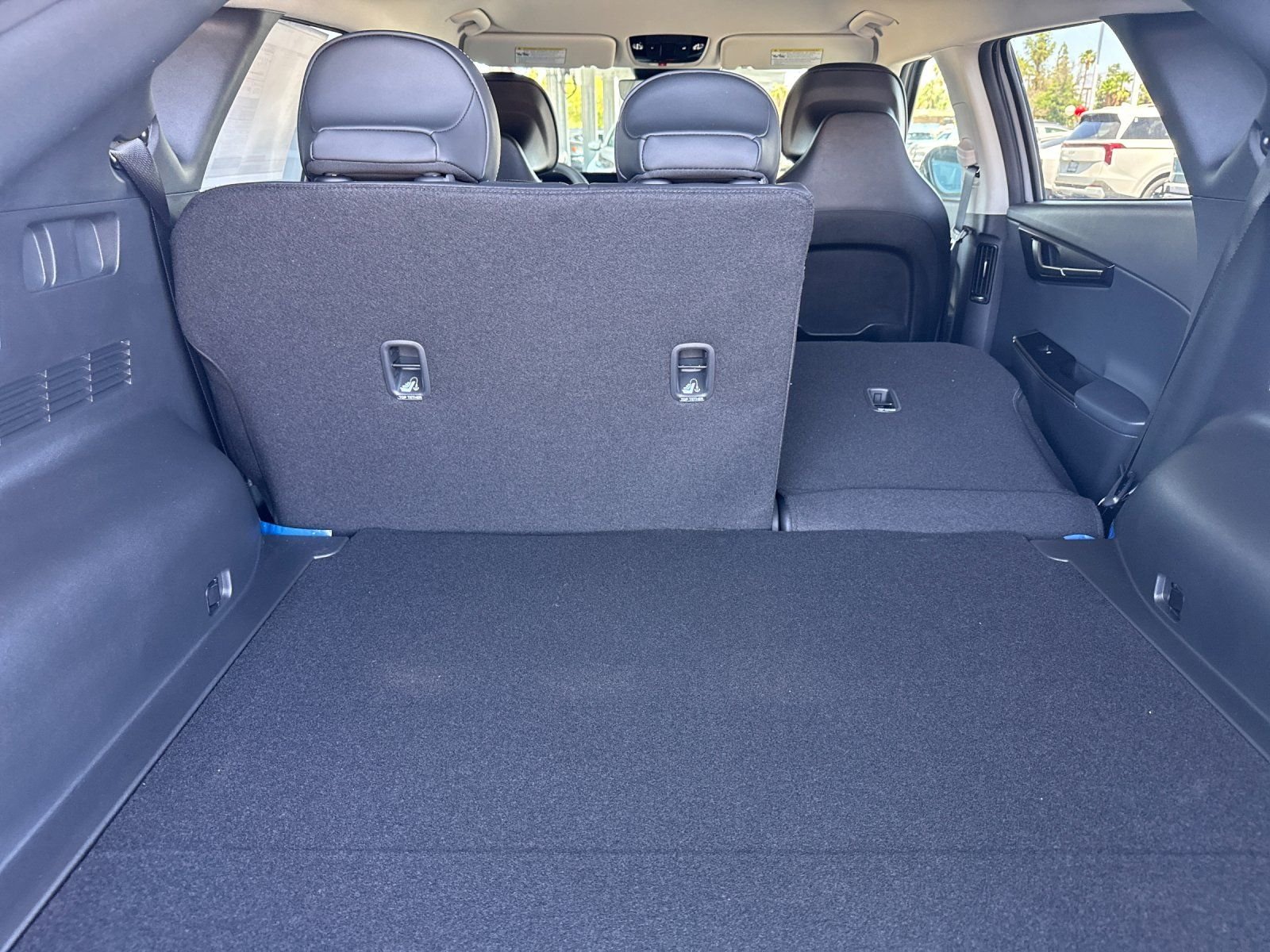 New 2026 Wolf Gray Kia LIGHT image 15