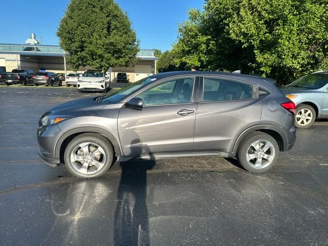 Used 2018  Honda LX image 4