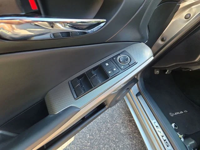 Used 2016 Silver Lexus 350 image 13