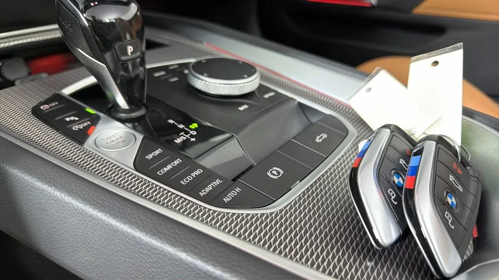 Used 2021  BMW sDriveM40i image 25