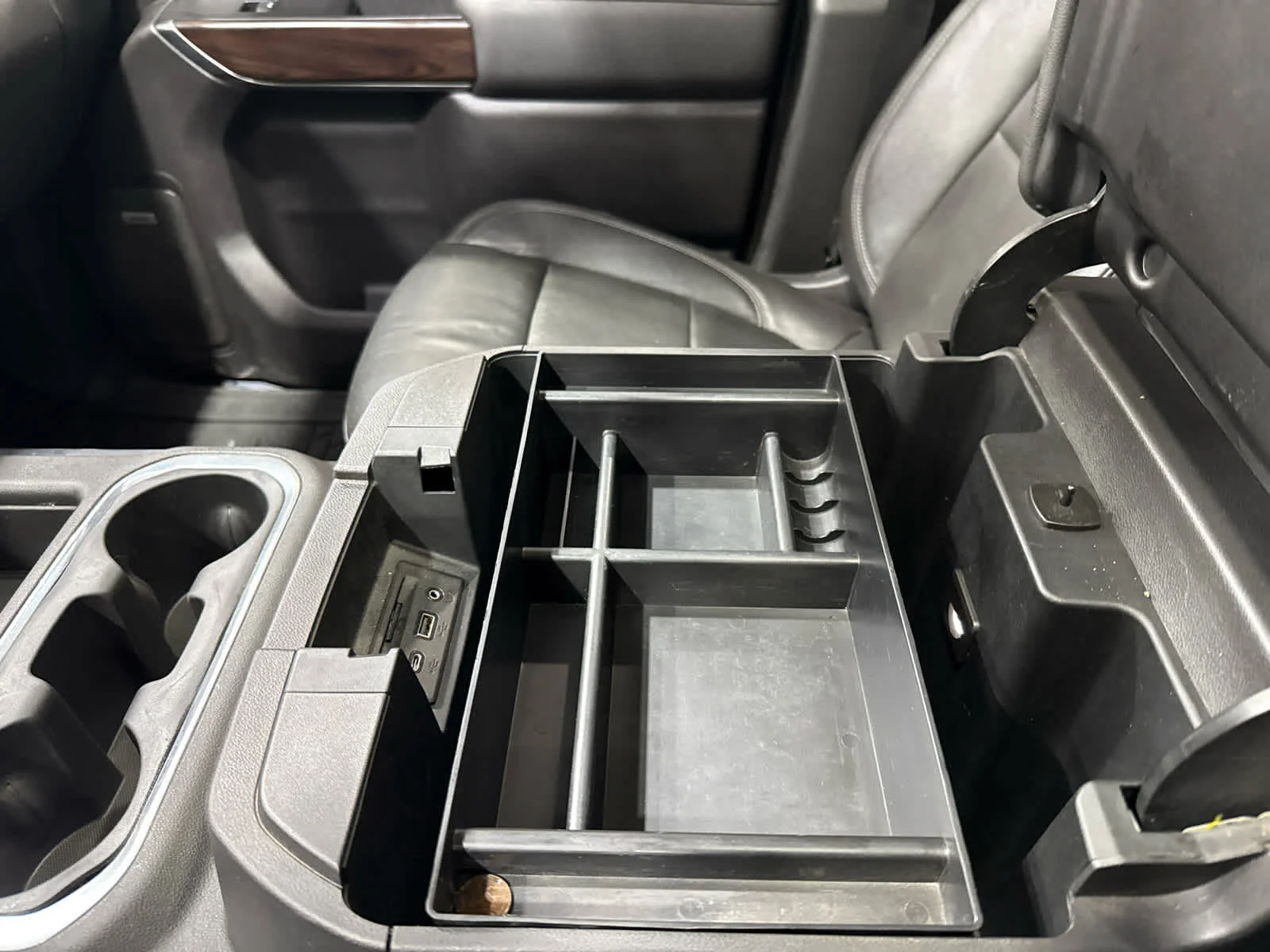 Certified Used 2019 SUMMIT WHITE GMC SLT image 18