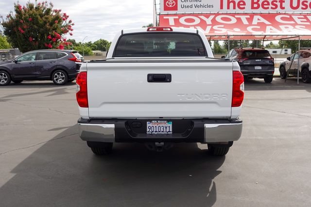 Used 2016 White Toyota SR5 image 9
