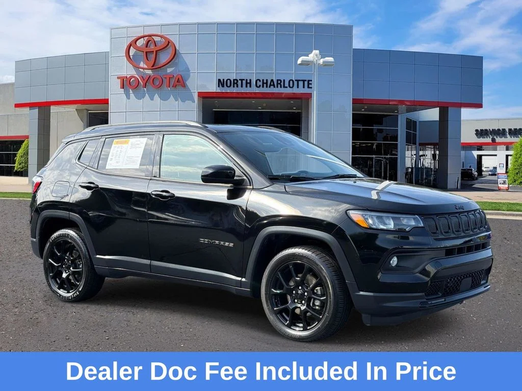 Used 2022 Black Jeep Latitude image 1