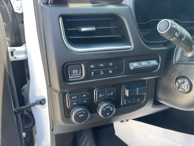Used 2024 White Chevrolet Premier image 11