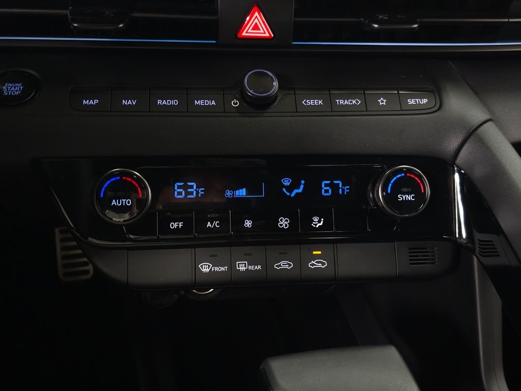 2025 Hyundai Elantra Blue - Photo 28