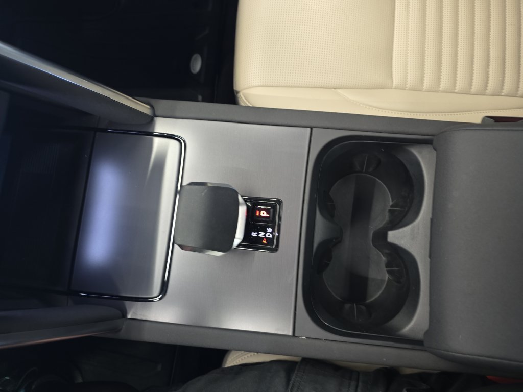 Certified Used 2025 Black Land Rover S image 28