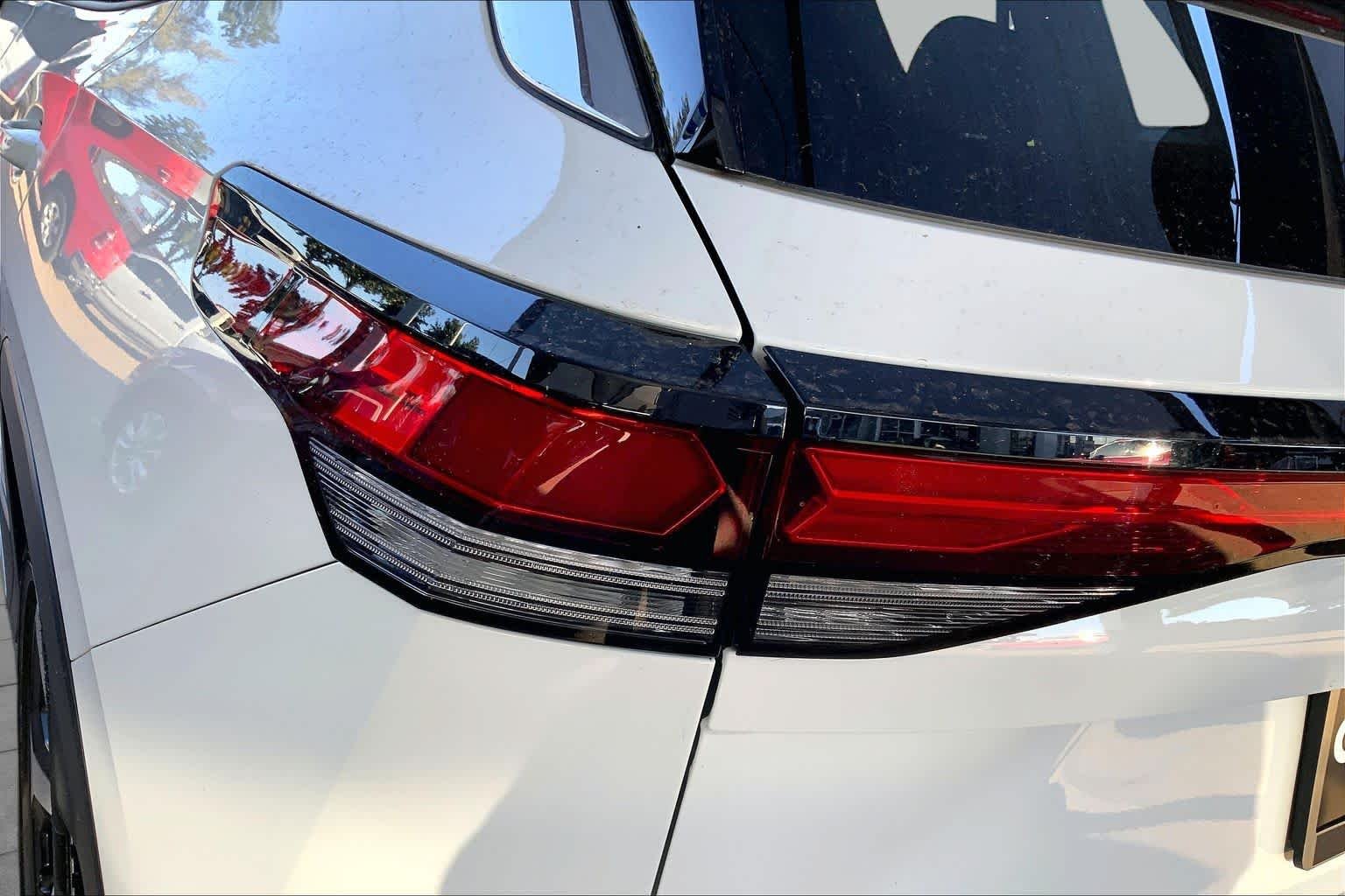 Used 2026 Pure White Volkswagen SE image 29