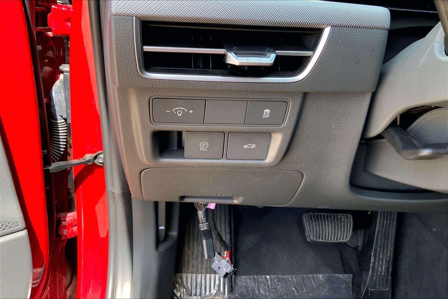 Used 2025 Ultimate red Hyundai SEL image 32
