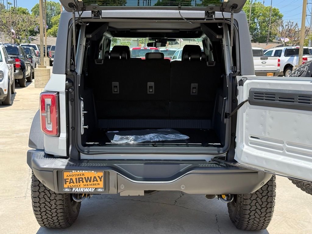 New 2026 Avalanche Gray Ford Badlands® image 16
