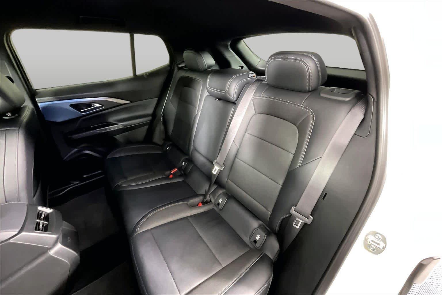 Used 2024 Summit White Chevrolet LT image 17