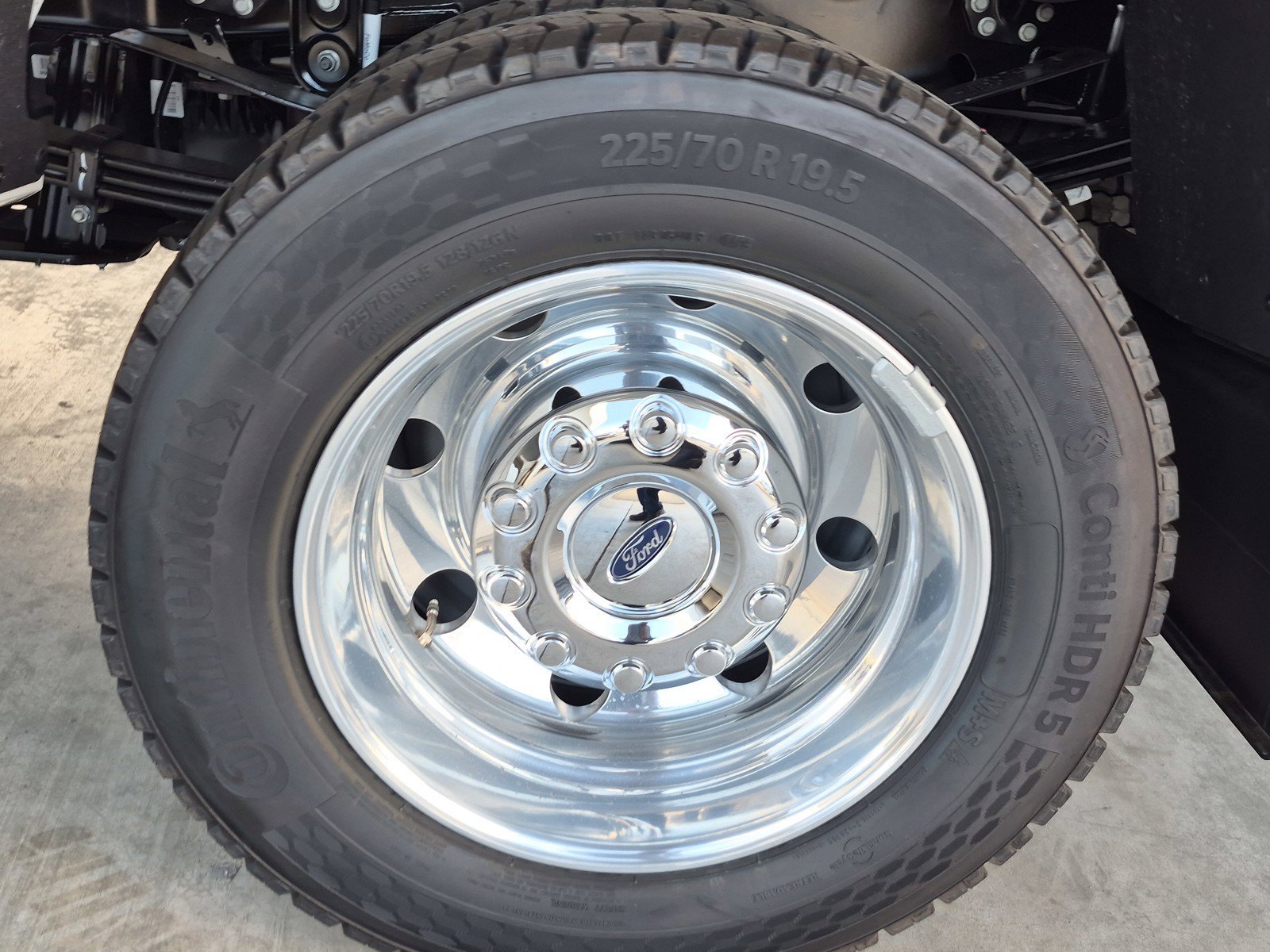 New 2026 Star White Metallic Tri-Coat Ford F-450® Platinum® image 14