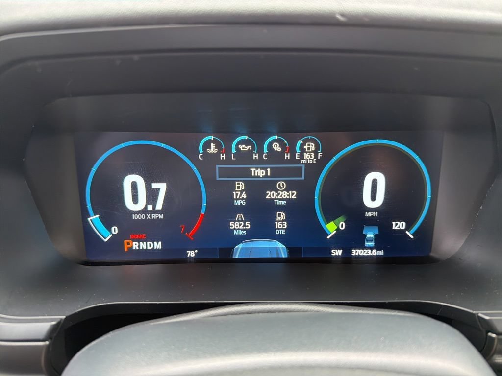 Used 2022 Red Metallic Ford LARIAT image 14