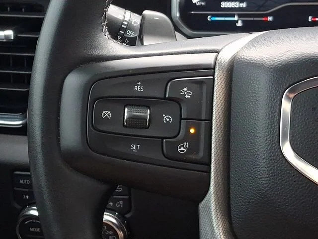 Used 2023 Black GMC Denali image 21