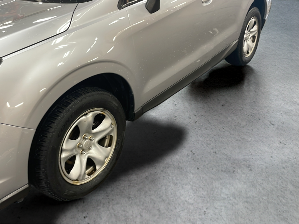 Used 2018 Silver Subaru 2.5i image 37