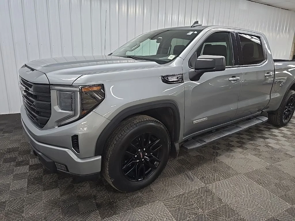 Used 2024 Silver GMC Elevation image 8