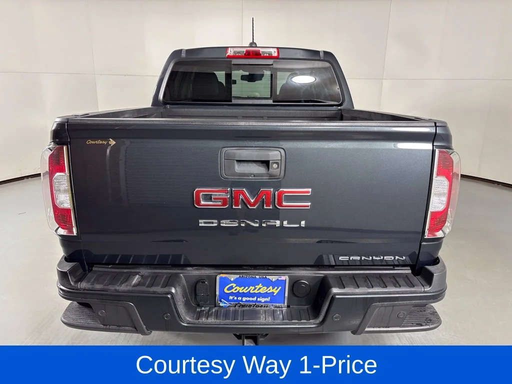 Used 2021 Green GMC Denali image 9