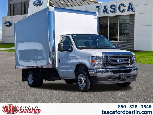 White 2024 Ford E-Series Chassis E-350 SD Cutaway SB RWD Pickup Truck Rear-Wheel Drive 6-Speed Automatic Overdrive