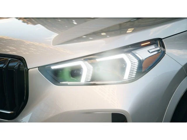 New 2026 Space Silver Metallic BMW xDrive28i image 6