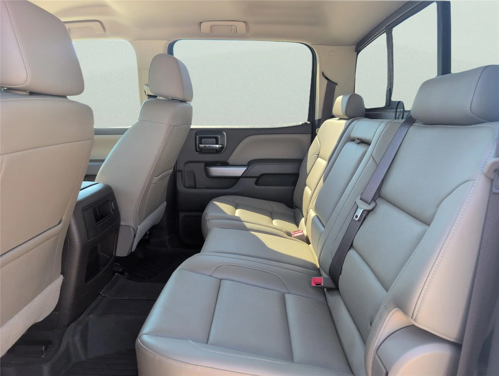 Used 2019 SUMMIT WHITE Chevrolet LTZ image 36