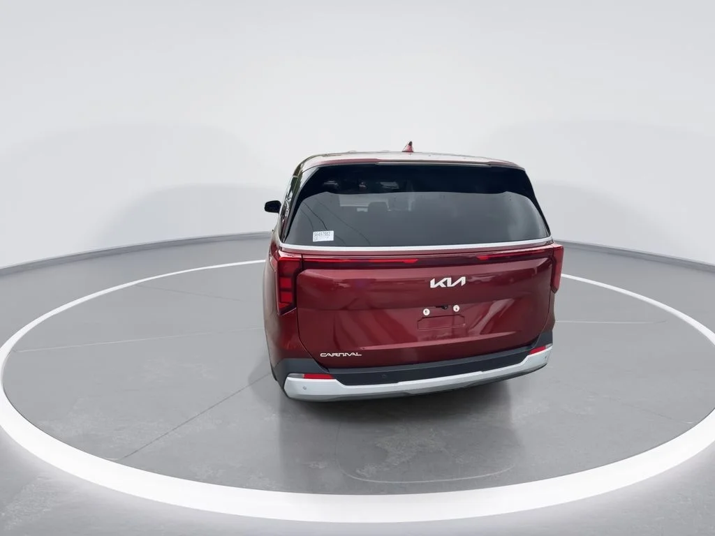 Used 2025 Red Kia LXS image 7