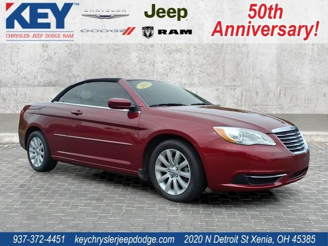 2014 Chrysler 200 Touring Convertible's photo