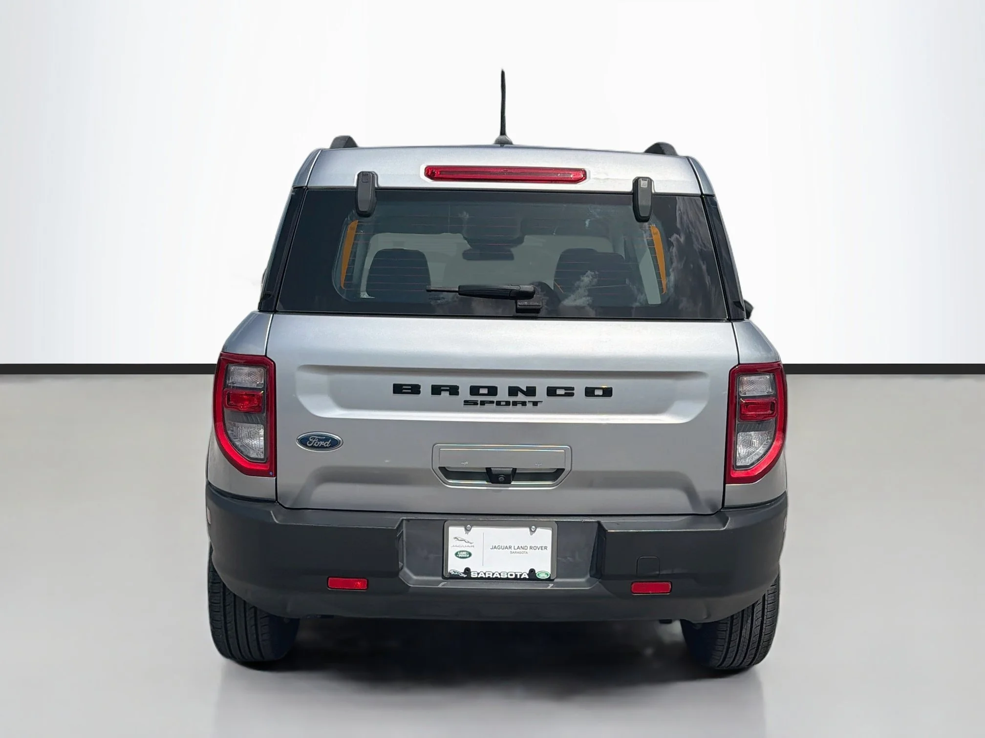 Used 2021 Silver Metallic Ford Base image 4
