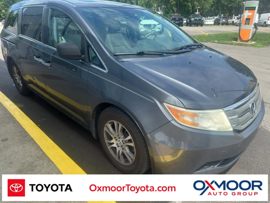 Used 2013 Polished Metal Metallic Honda EX-L image 1