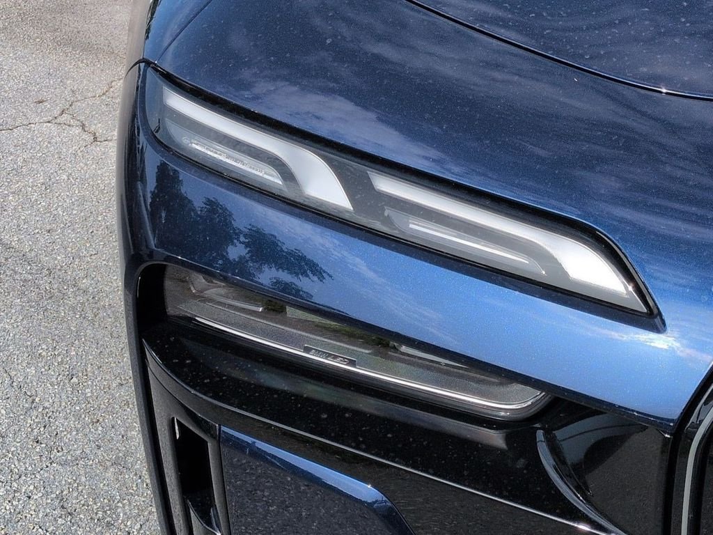 New 2026 Blue BMW xDrive60 image 10