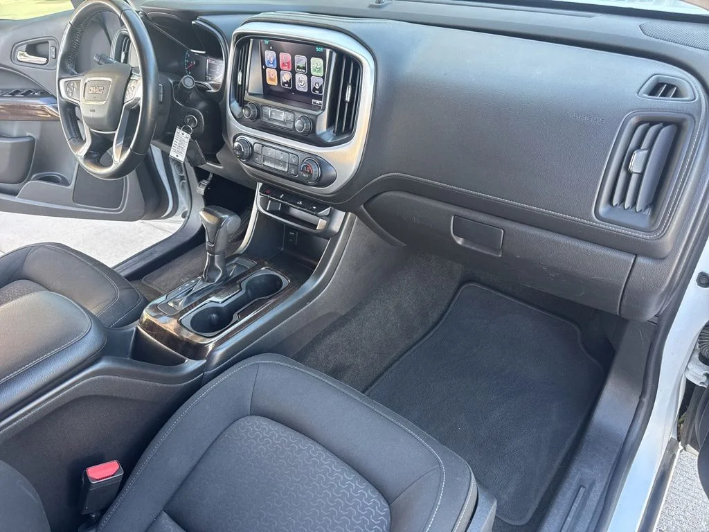 Used 2017 White GMC SLE1 image 21