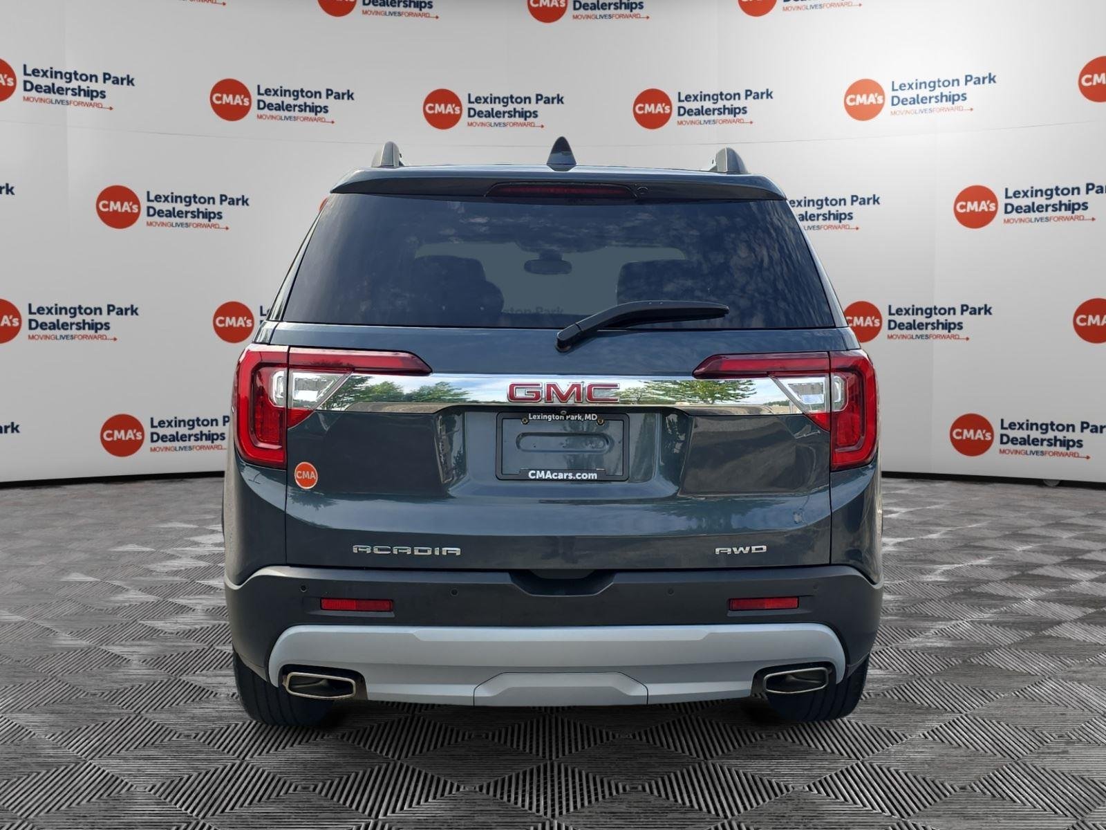 Used 2020 Dark Sky Metallic GMC SLT image 6