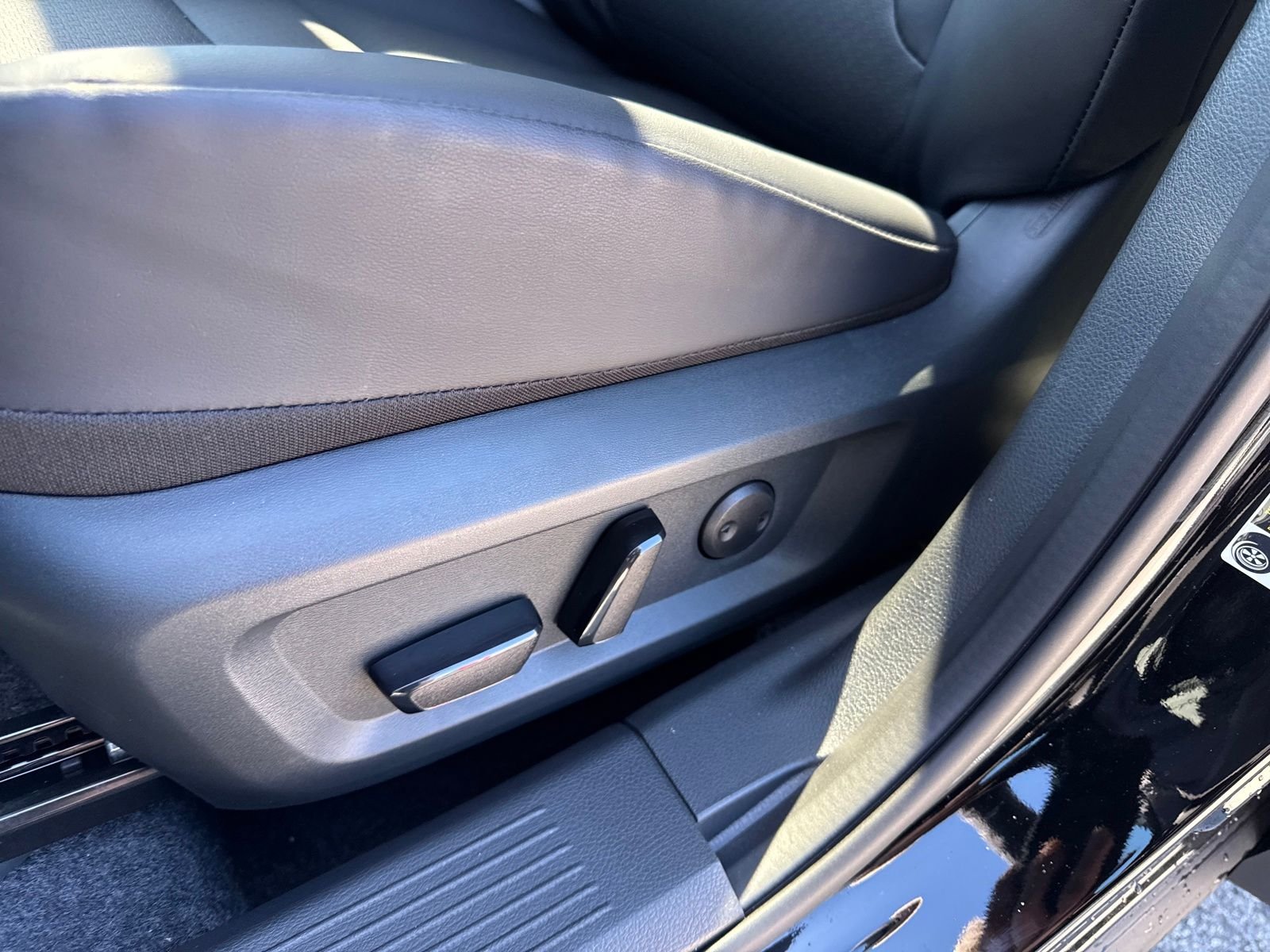 New 2026 Nissan Rogue Dark Armor 4D Sport Utility