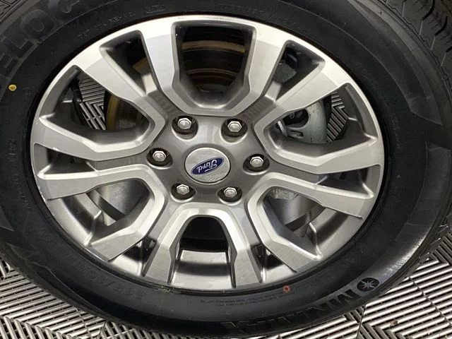 Used 2023 White Ford Lariat image 28