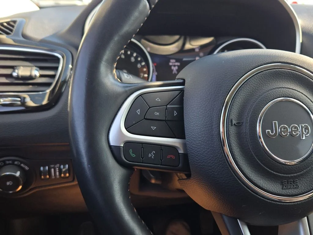Used 2020 White Jeep Limited image 29