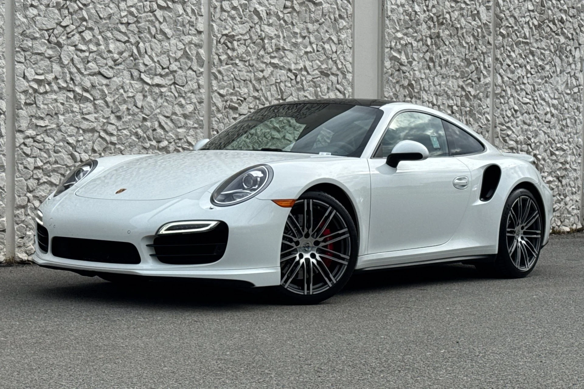 Used 2015 White Porsche Turbo image 1