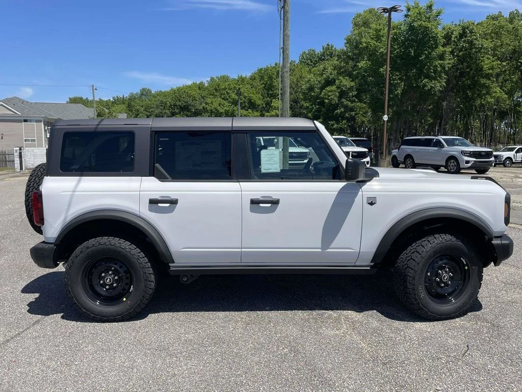 New 2026 White Ford Big Bend image 2