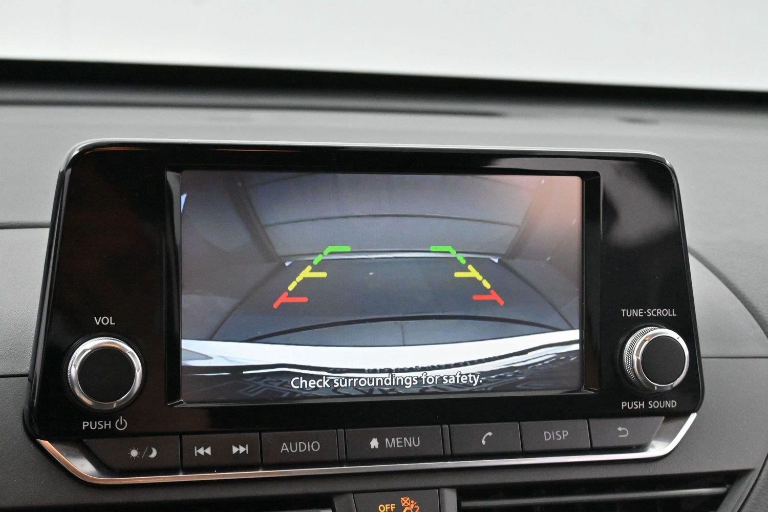 Used 2022 Glacier White Nissan 2.5 S image 19