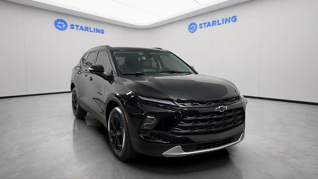 Used 2023 Black Chevrolet 3LT image 15