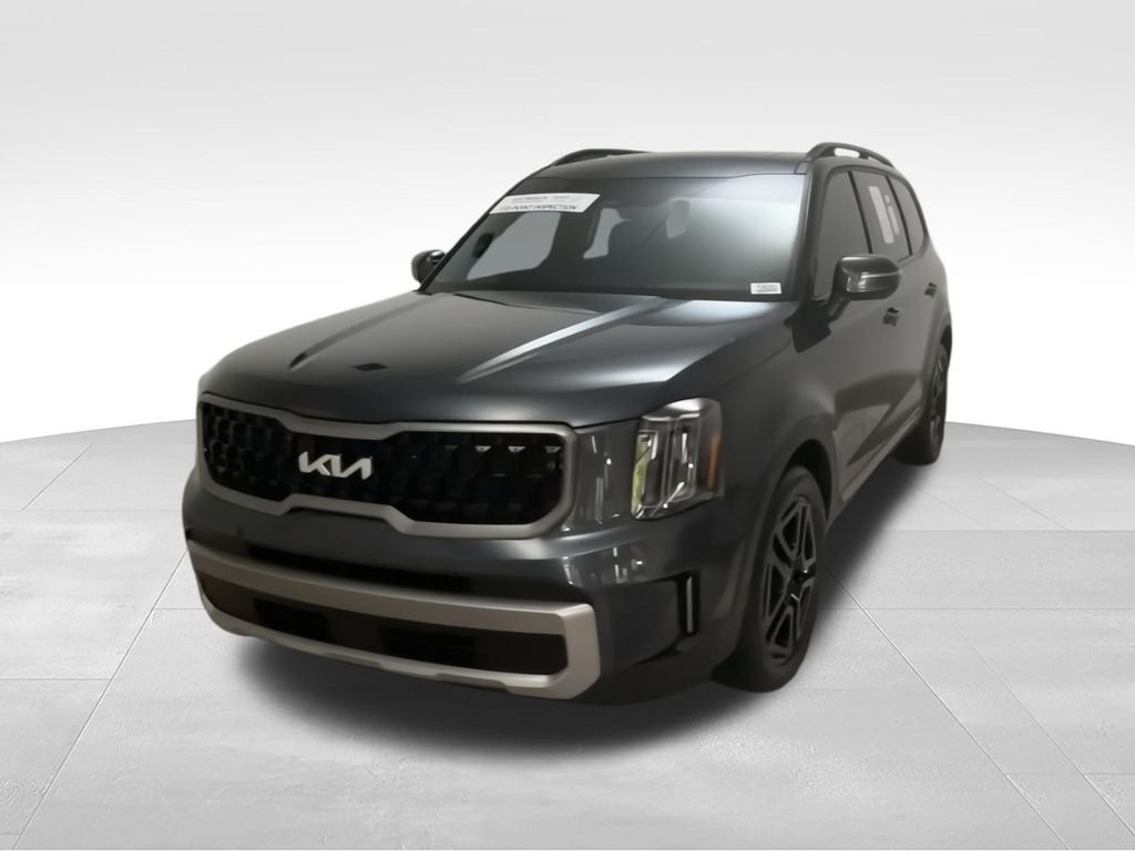 Used 2023 Gray Kia EX X-Line image 4