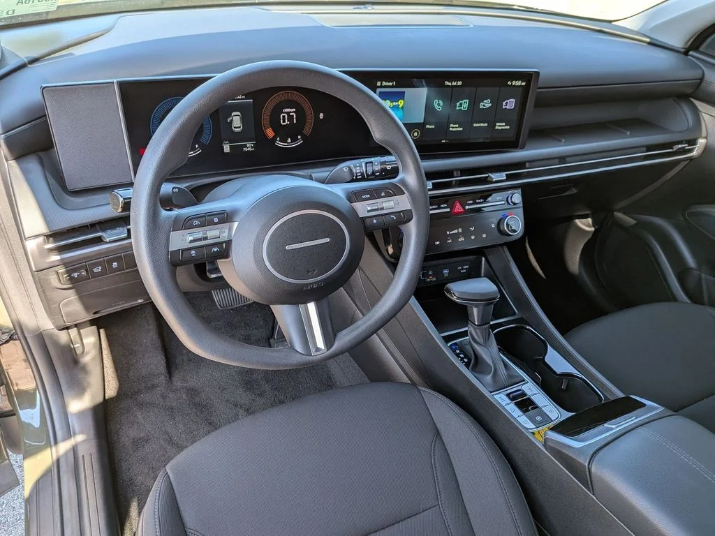 Used 2026 Green Hyundai SEL image 10