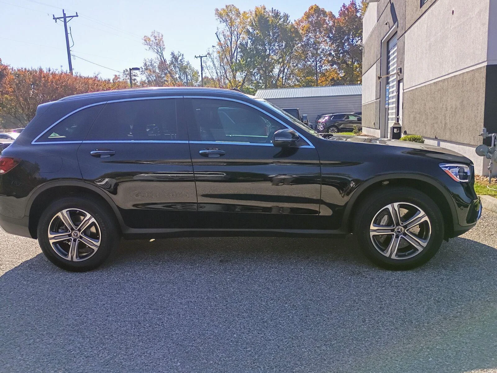 Used 2022 Black Mercedes-Benz GLC 300 image 5
