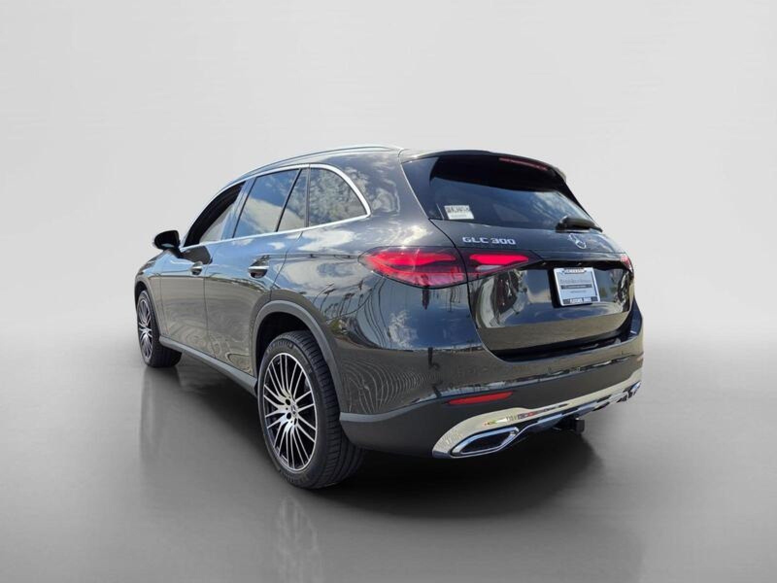 Certified Used 2026 Graphite Grey Metallic Mercedes-Benz GLC 300 image 3