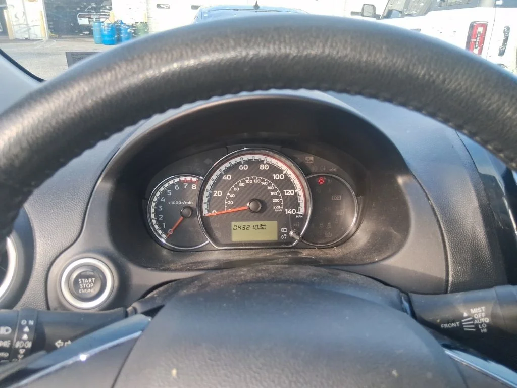 Used 2022 Black Mitsubishi SE image 9