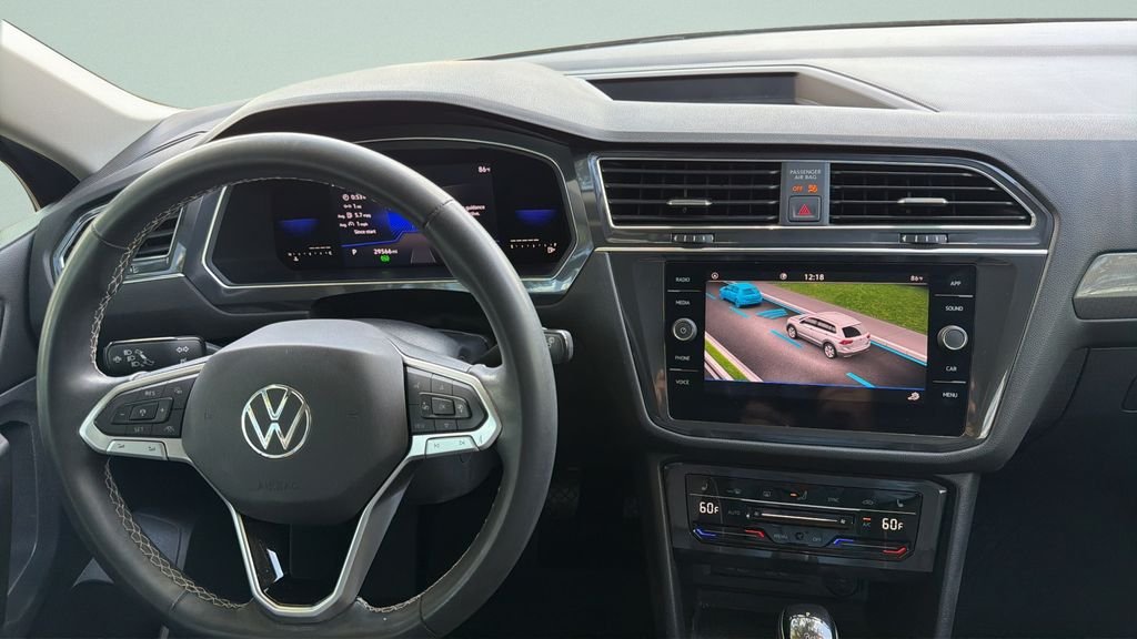 Certified Used 2022 Gray Volkswagen 2.0T SE image 18