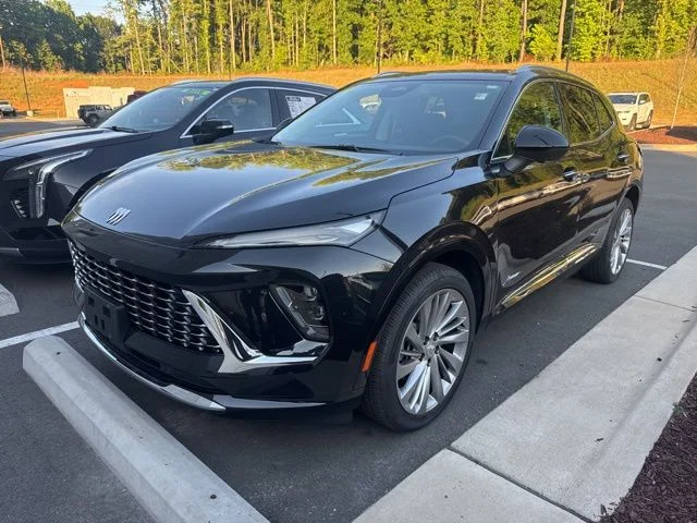 Used 2025 Black Buick Avenir image 1