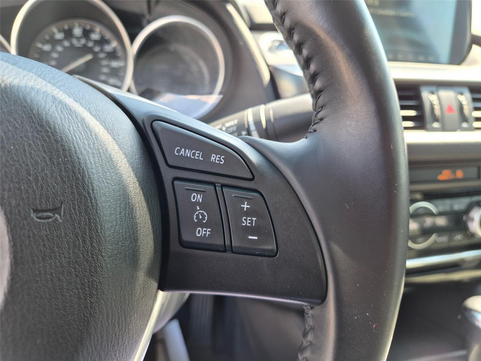 Used 2016 Snowflake White Pearl Mica Mazda i Touring image 18