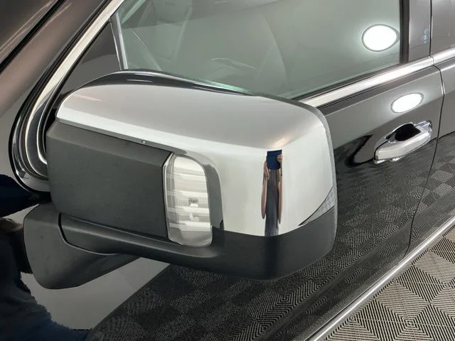 Used 2025 Black GMC Denali image 13