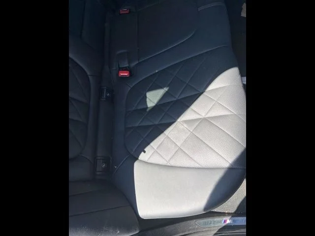 Used 2023 Green BMW xDrive40i image 23