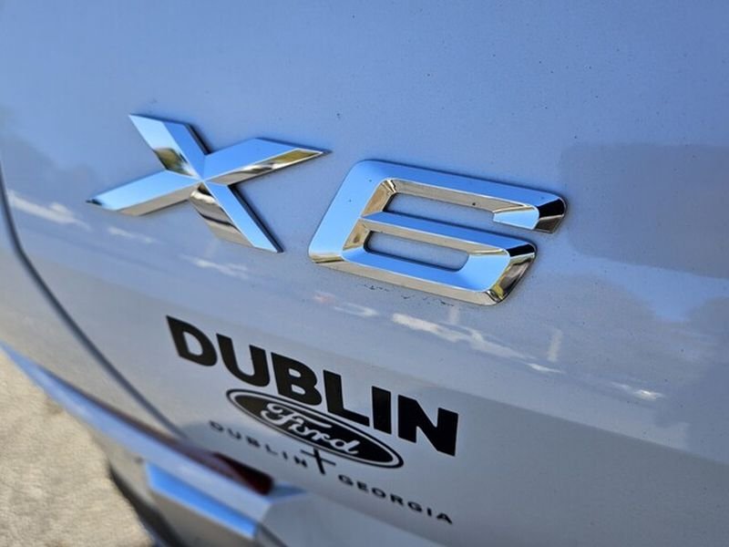 Used 2023 Mineral White Metallic BMW xDrive40i image 13