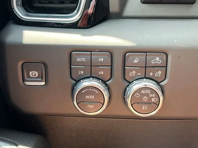 Used 2025 Downpour Metallic GMC Denali DRW image 32